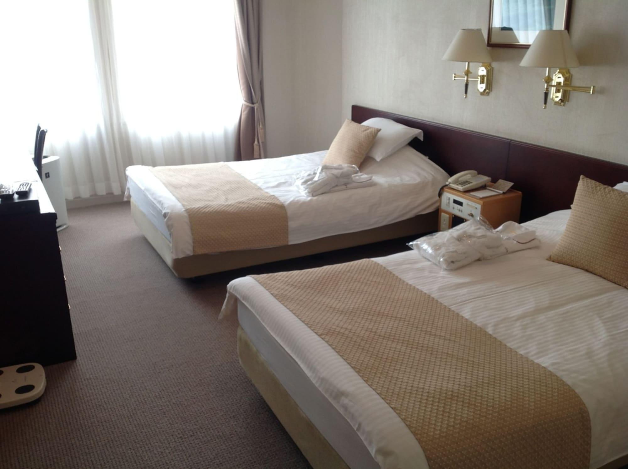 Okayama Plaza Hotel Extérieur photo