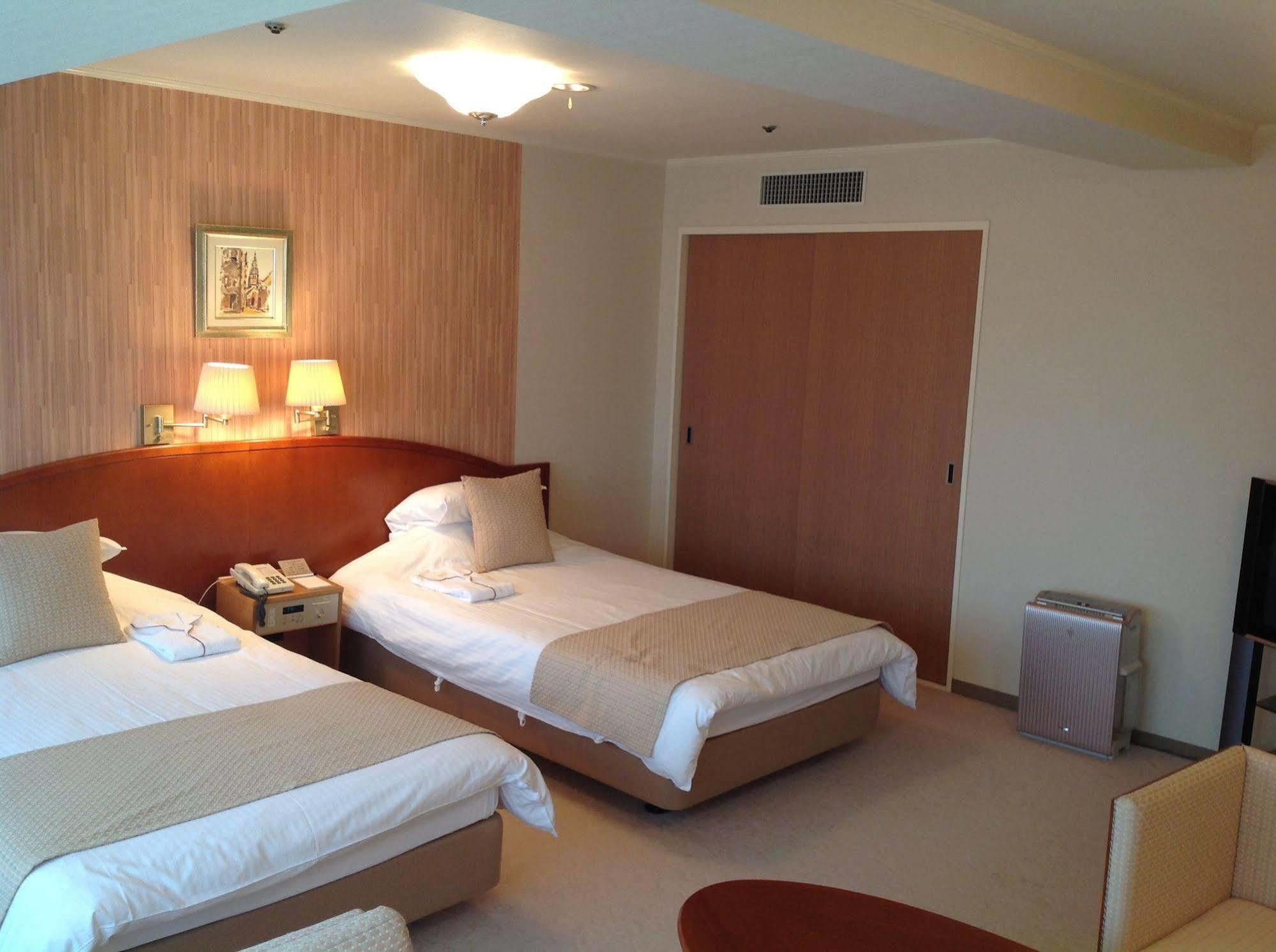 Okayama Plaza Hotel Extérieur photo